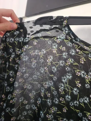 Blusa floral manga larga
