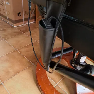 Poltrona massaggiante reclinabile in pelle