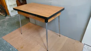 Mesa de cocina extensible mid century