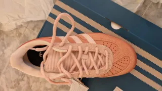 Adidas Bad Bunny Cabo Rojo Talla 39 1/3