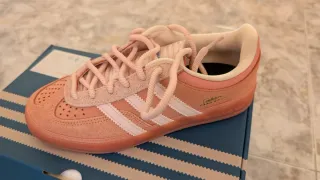 Adidas Bad Bunny Cabo Rojo Talla 39 1/3