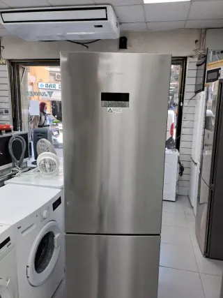 ◇Nevera marca grundig 185.centímetros combi◇