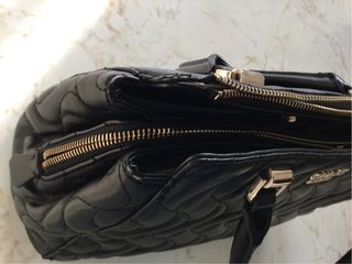 Borsa Guess Nera, senza tracolla