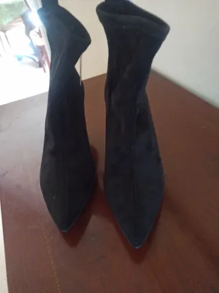 Botines negros tacón fino