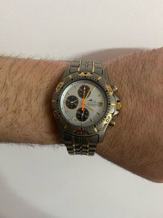 Reloj Lotus Cronógrafo Dorado y Gris