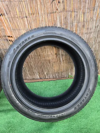 Pareja Neumáticos 235/45/18 90%