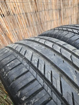 Pareja Neumáticos 235/45/18 90%