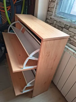 Zapatero de madera