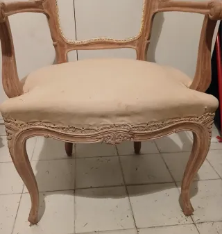 Conjunto antiguo sillones y banco descalzador