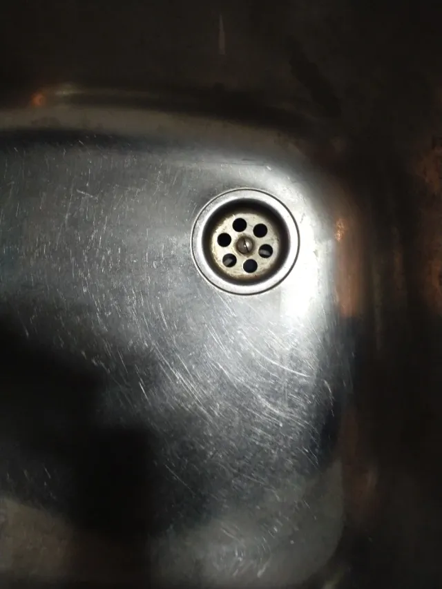 Fregadero doble de metal usado