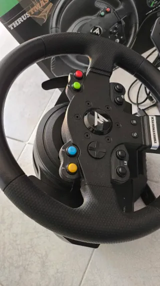 Thrustmaster TMX Force Feedback Volante y Pedales