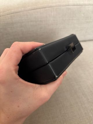 Bolso fiesta Zara negro y dorado