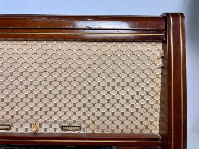 Radio de válvulas ERRE KY 5476