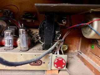 Radio de válvulas ERRE KY 5476