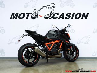 KTM 1290 SUPER DUKE R