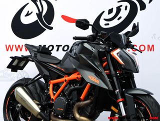 KTM 1290 SUPER DUKE R