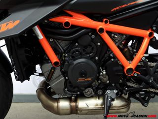 KTM 1290 SUPER DUKE R