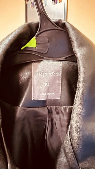 Chaqueta efecto piel negra XL