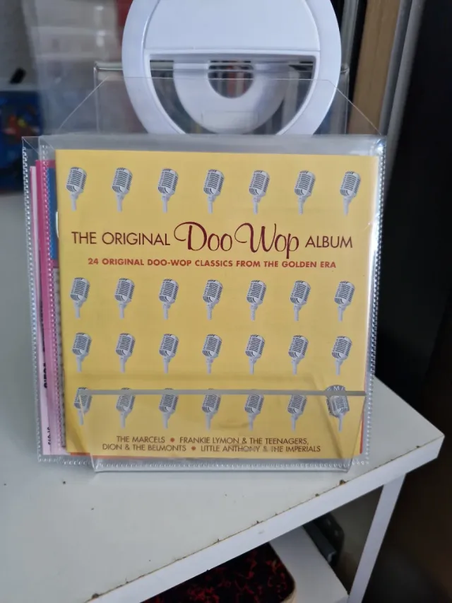 LOTE DE 50 CDS JAZZ,ROCK,ORIGINALES