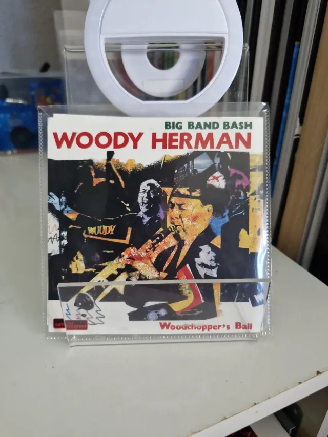 LOTE DE 50 CDS JAZZ,ROCK,ORIGINALES