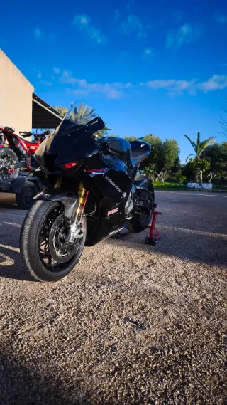 Honda CBR 1000 RR-R SP