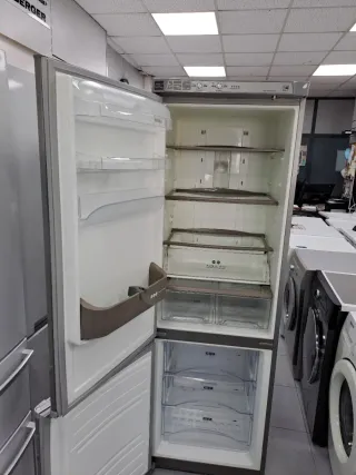 ◇Nevera marca edesa 185.centímetros combi◇