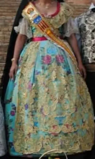 Traje de Fallera Multicolor y Dorado