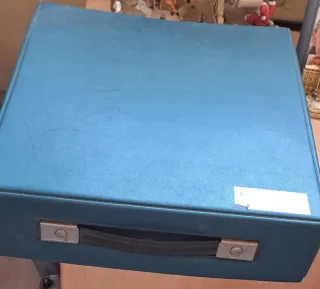 Máquina de escribir Olivetti DORA