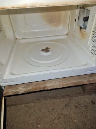Microondas Orbegozo Blanco para piezzas o reparar