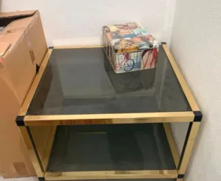 Tavolino ausiliario in vetro e metallo dorato