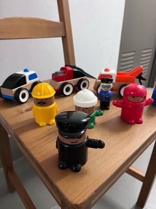 Coches y figuras Ikea