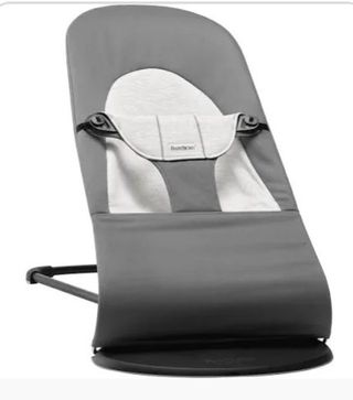 Hamaca Babybjörn gris con barra de juegos