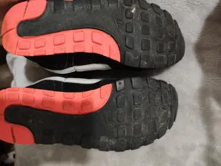 Zapatillas Nike MD Negras Zebra