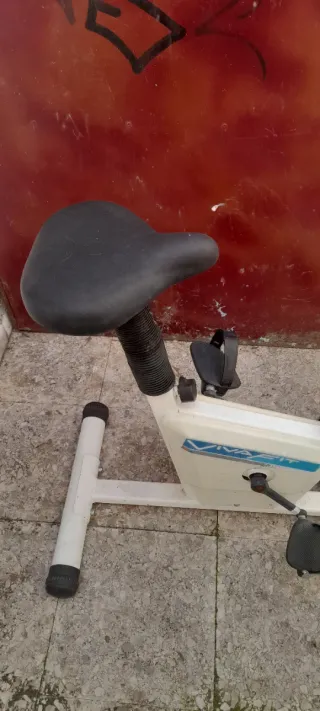 Bicicleta Estática Blanca