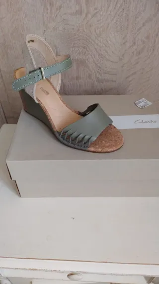 Sandalias Clarks Verde Talla 38 Cuña Sin Estrenar