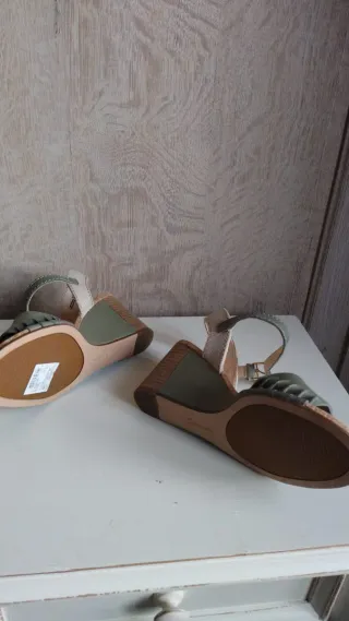 Sandalias Clarks Verde Talla 38 Cuña Sin Estrenar