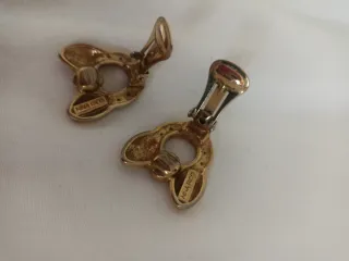 Pendientes firmados vintage Niña Ricci dorados