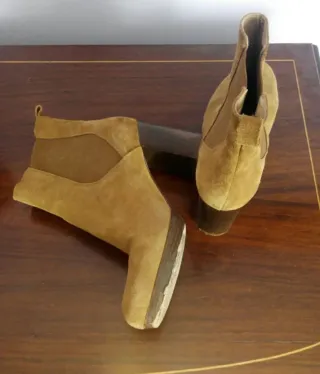 Botines beige y marrón