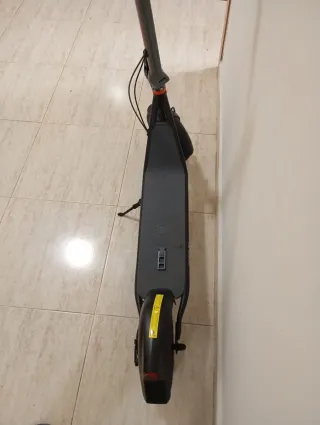 Patinete eléctrico en buen estado