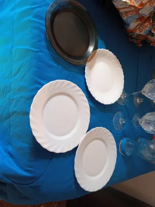 4 Platos Pequeños Blancos