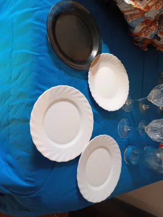 4 Platos Pequeños Blancos