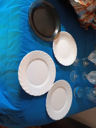 4 Platos Pequeños Blancos