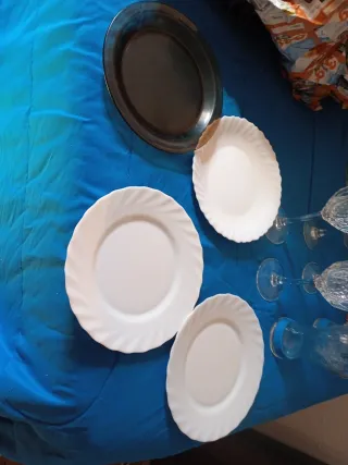 4 Platos Pequeños Blancos