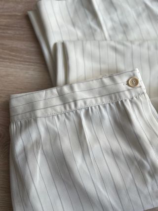 Pantalones de traje blancos a rayas