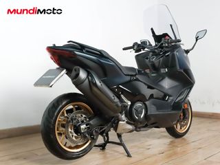 YAMAHA T-MAX 560 TECH MAX