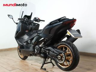 YAMAHA T-MAX 560 TECH MAX
