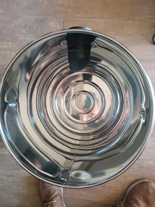 Bidone aspiratutto Newton, come nuovo.