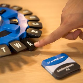 - TAPPLE Juego de Palabras de Ritmo rápido en Es