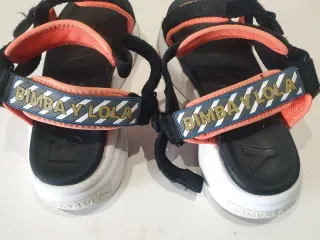 Sandalias Bimba y Lola Negras y Naranjas