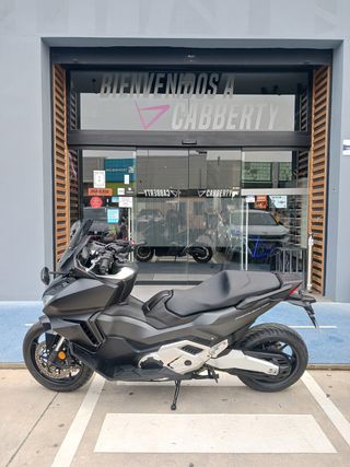 Honda Forza 750 Negra Automática